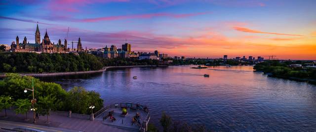 Night Tour of Ottawa.jpg