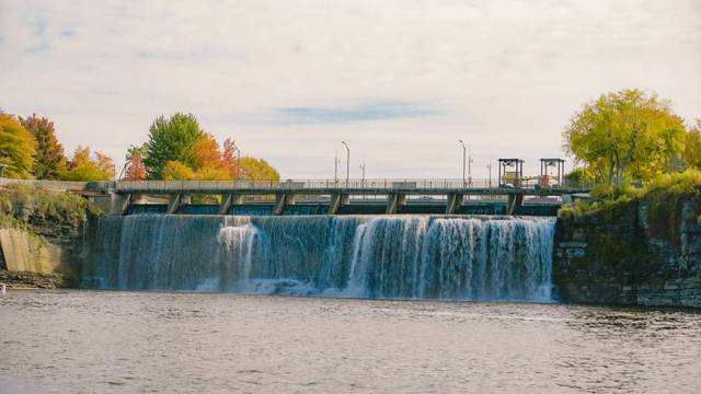 Rideau Falls Ottawa.jpg