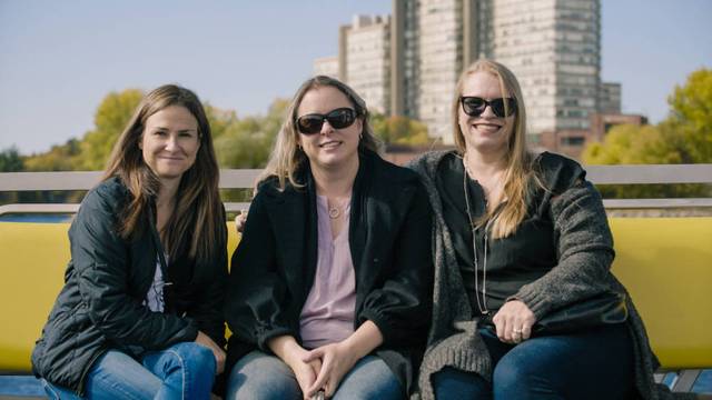 Guests enjoying Best of Ottawa Tour.jpg