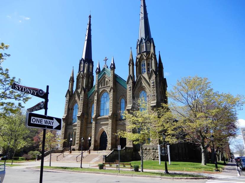 St. Dunstans Basilica Charlottetown PEI.jpg