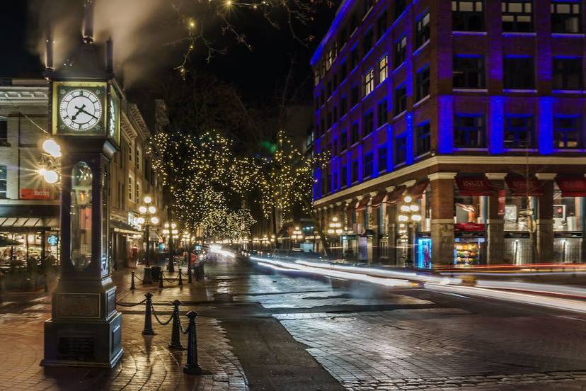 Visit Gastown at Night with Twilight Vancouver Tour.jpg