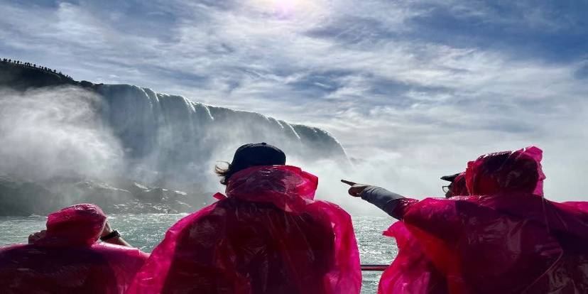 hornblower-tour-niagara-falls.jpg
