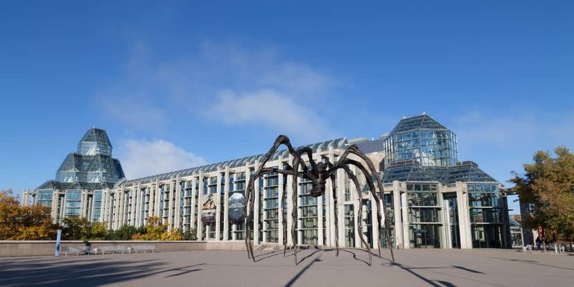 Meeting Point Giant Spide in front of National Gallery.jpg