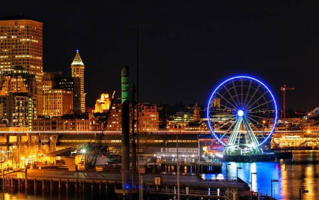 Night Tour of Seattle W/ Space Needle & Skywheel.jpg