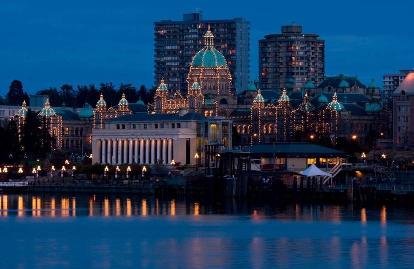 Small Group Night Victoria BC Tour with Boat & Butchart Gardens.jpg