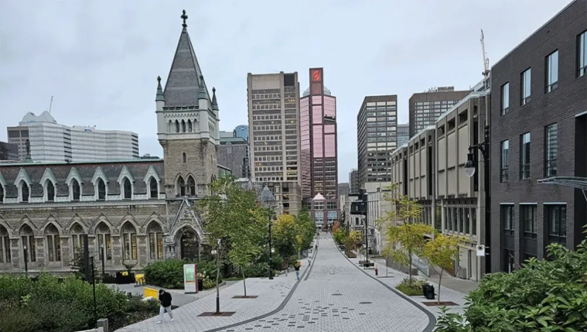 https://res.cloudinary.com/see-sight-tours/image/upload/v1738241003/strapi/Golden_Square_Mile_Montreal_826988f690.webp