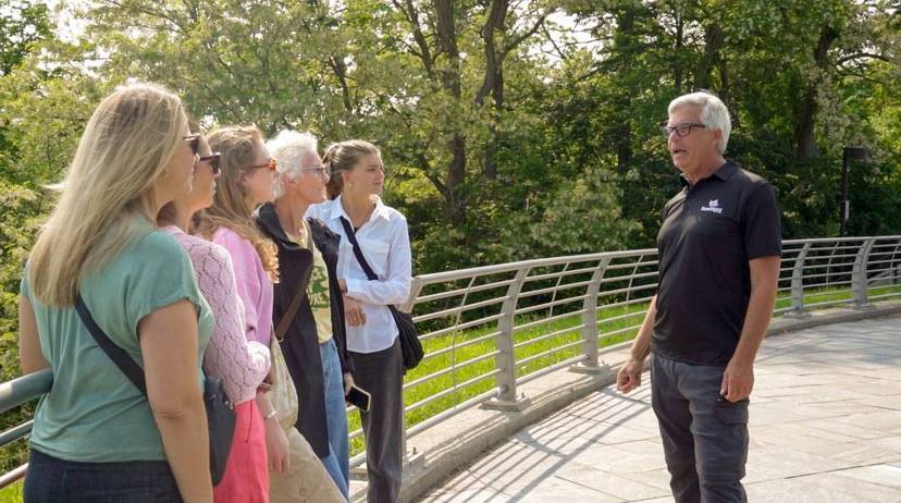 See Sight Tours guide with tourist.jpg