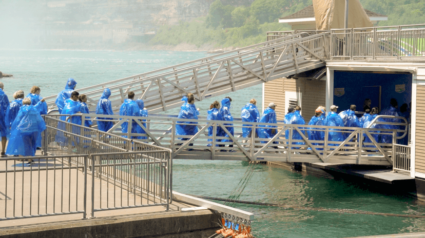 Tourist on Private Niagara Tour.jpg
