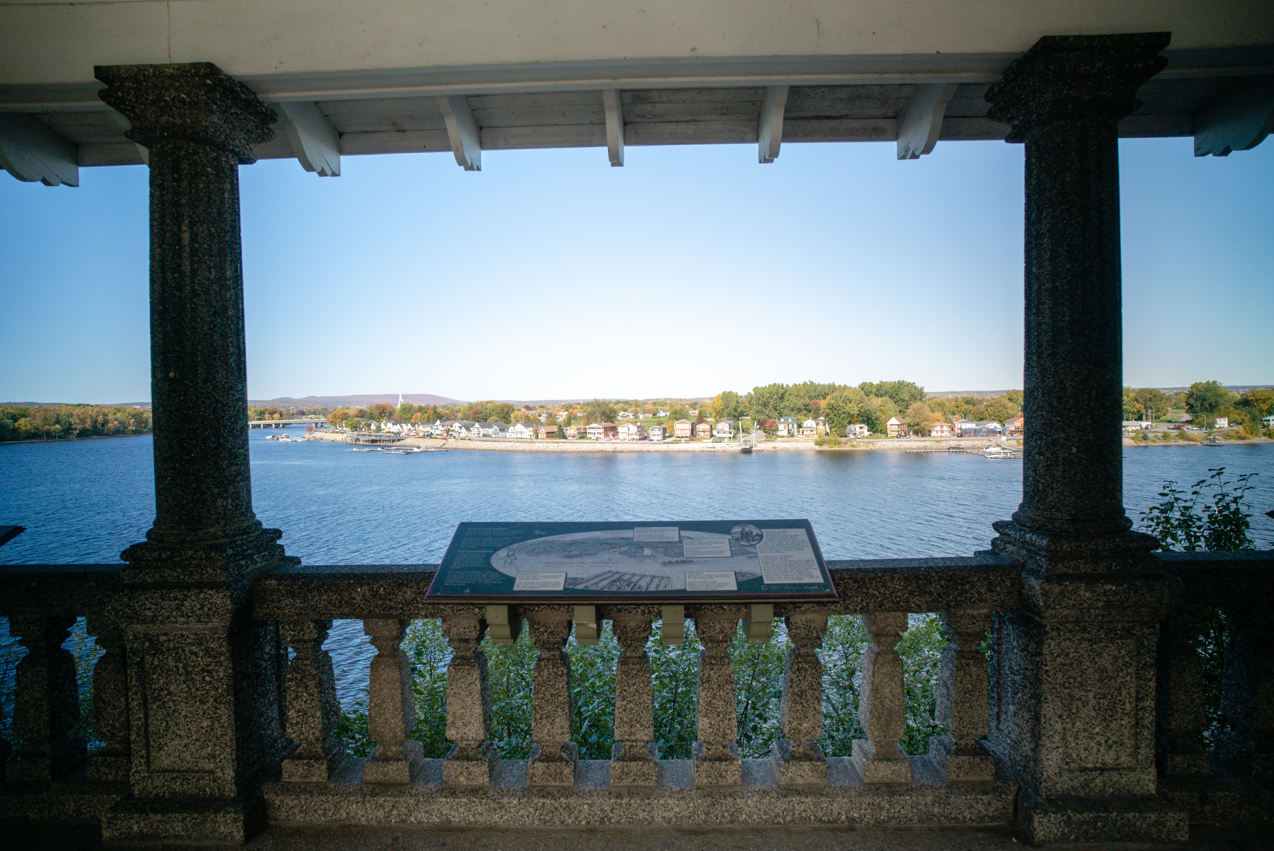 https://res.cloudinary.com/see-sight-tours/image/upload/v1581438791/Rockcliffe-Lookout.jpg