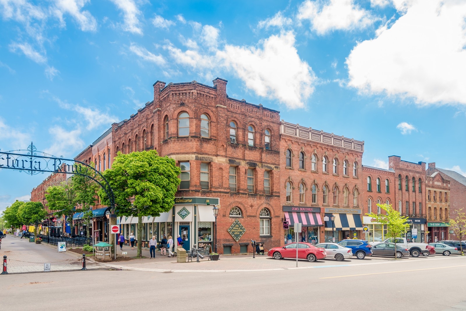 https://res.cloudinary.com/see-sight-tours/image/upload/v1581441857/PEI-Charlottetown.jpg