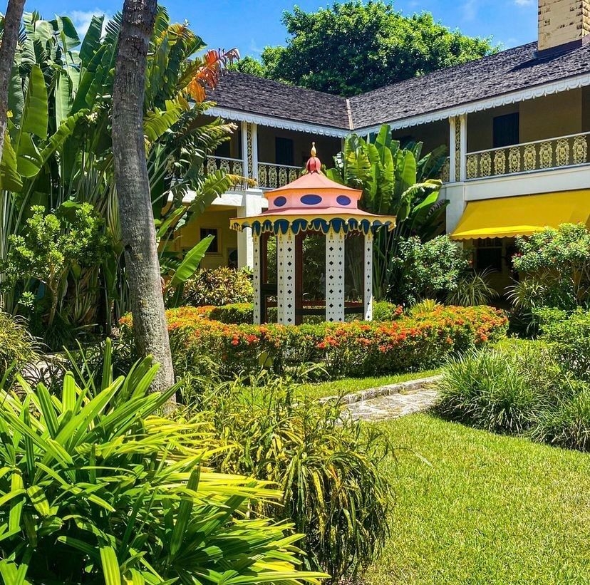 https://res.cloudinary.com/see-sight-tours/image/upload/v1667219324/strapi/Bonnet_House_bb6228b61c.jpg