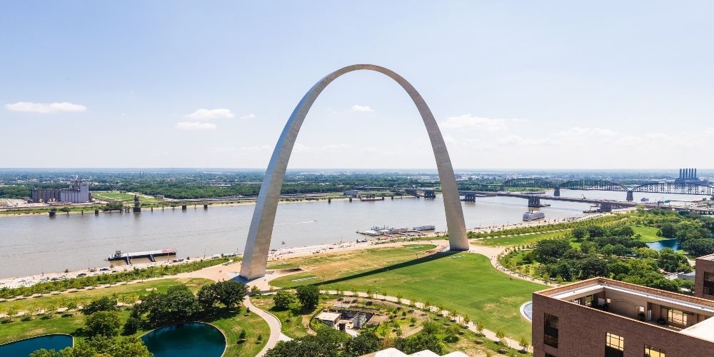 ULTRA Small Group St. Louis Tours