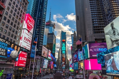 https://res.cloudinary.com/see-sight-tours/image/upload/v1732005369/strapi/shutterstock_2502210623_6575ab7d4b.jpg