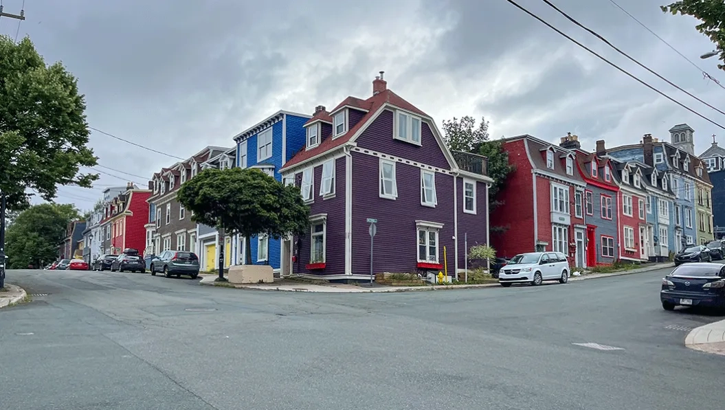 https://res.cloudinary.com/see-sight-tours/image/upload/v1738668559/strapi/Jellybean_Row_St_John_Newfoundland_cbdc228707.webp
