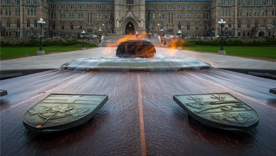https://res.cloudinary.com/see-sight-tours/image/upload/v1738817541/strapi/Centennial_Flame_3ae2f03981.webp