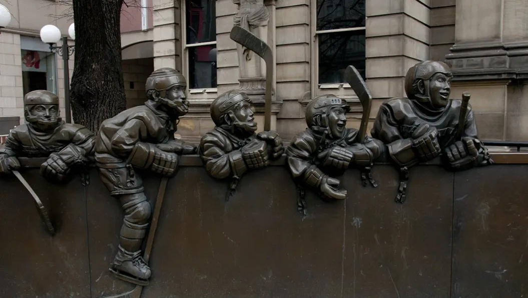 https://res.cloudinary.com/see-sight-tours/image/upload/v1738929117/strapi/The_Hockey_Hall_of_Fame_Toronto_1_e35d4c73de.webp