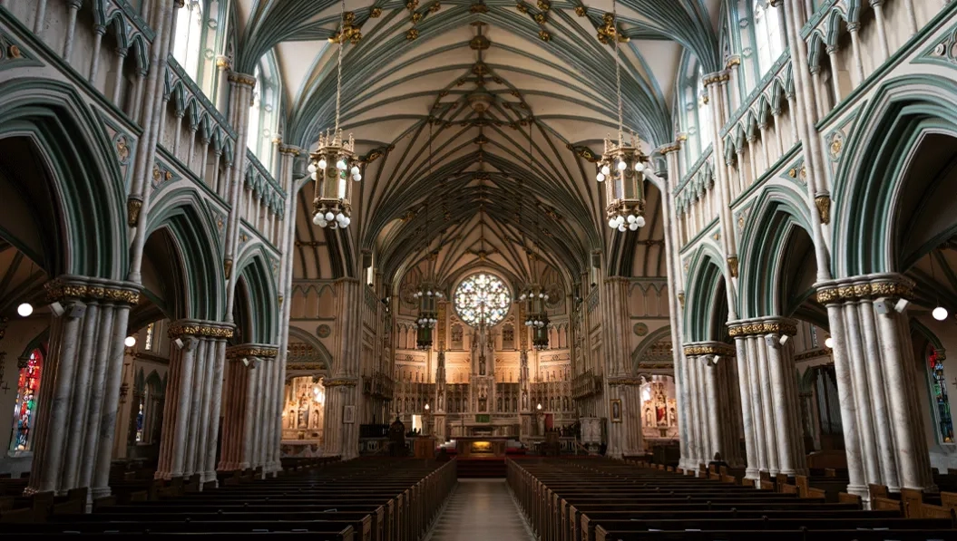 https://res.cloudinary.com/see-sight-tours/image/upload/v1739187418/strapi/St_Dunstans_Basilica_Prince_Edward_Island_8156b5c8a6.webp
