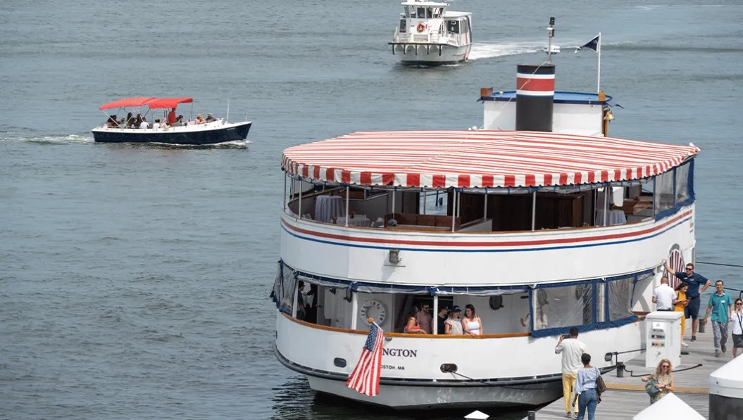 https://res.cloudinary.com/see-sight-tours/image/upload/v1739793145/strapi/Boston_Boat_Cruise1_4c4071f14d.webp