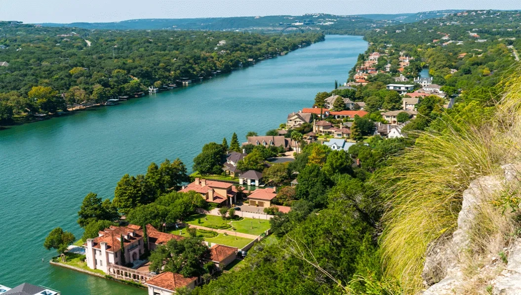 https://res.cloudinary.com/see-sight-tours/image/upload/v1739796183/strapi/Mount_Bonnell_Austin1_af349f6a14.webp