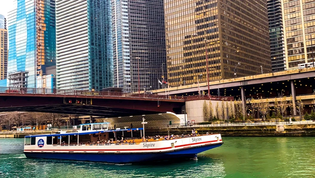 https://res.cloudinary.com/see-sight-tours/image/upload/v1739860137/strapi/Shoreline_Architecture_Cruise1_3c75111e7a.webp