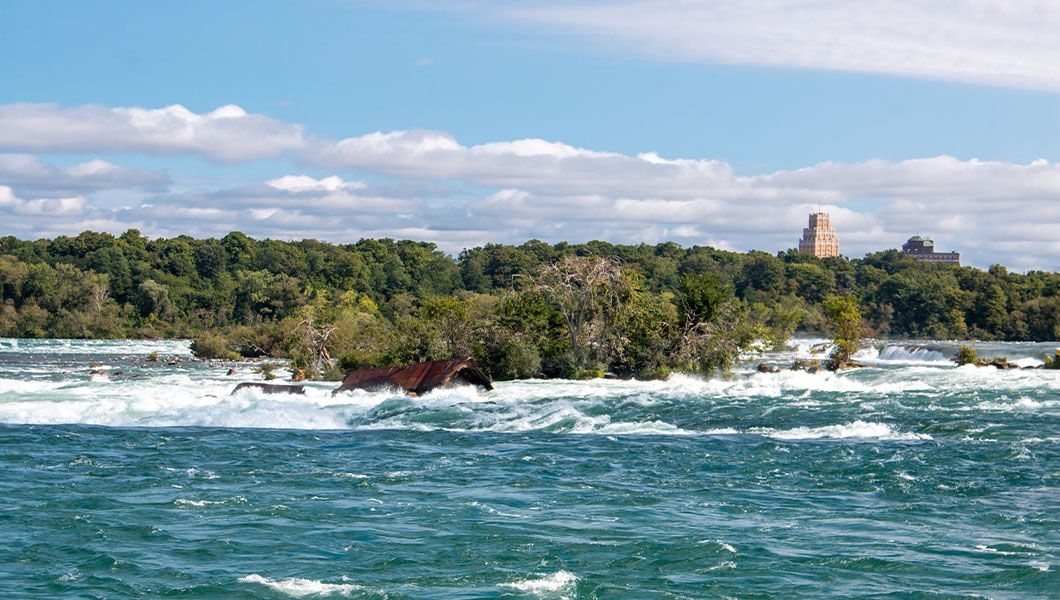 https://res.cloudinary.com/see-sight-tours/image/upload/v1744790476/strapi/Old_Scow_Ontario_197a7a1cb2.jpg