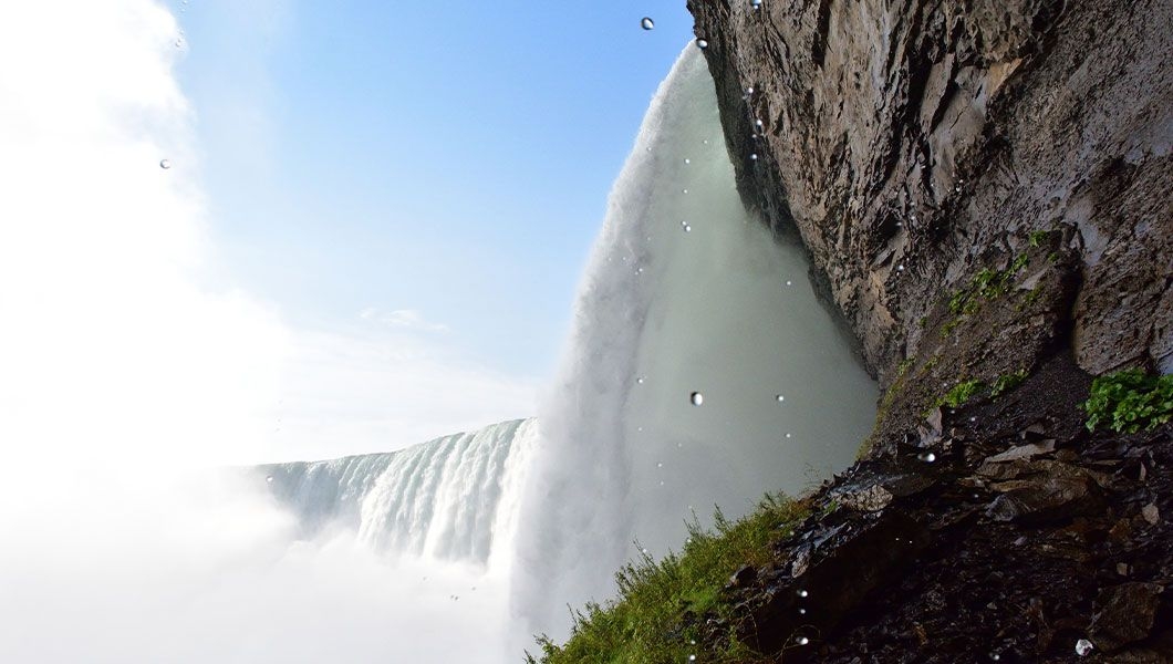 https://res.cloudinary.com/see-sight-tours/image/upload/v1744808446/strapi/Journey_Behind_the_Falls_Niagara_Falls_f36683d39b.jpg