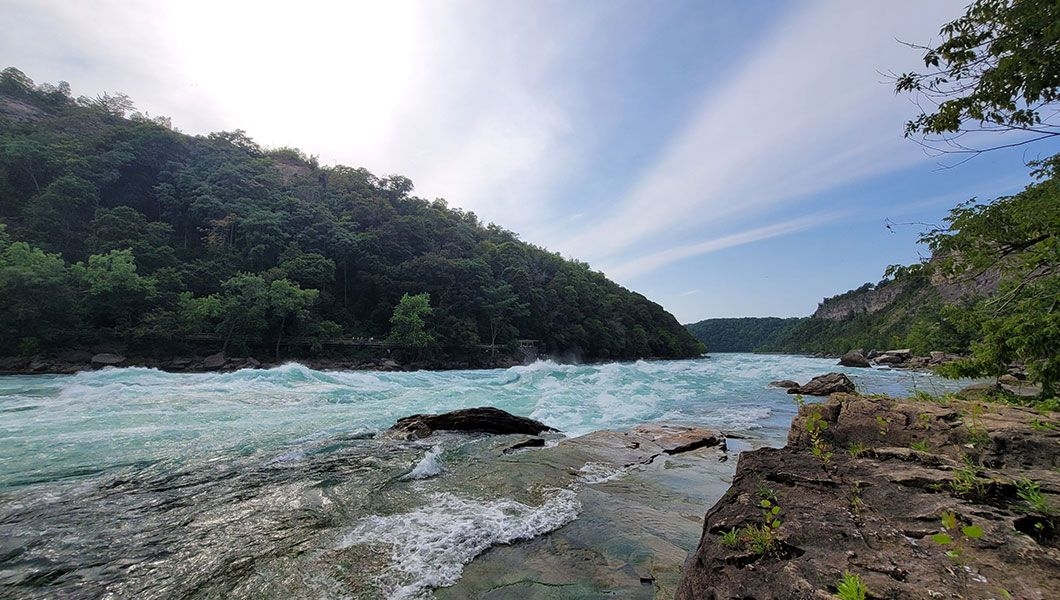 https://res.cloudinary.com/see-sight-tours/image/upload/v1744886451/strapi/Niagara_Falls_US_Whirlpool_State_Park_b239c36161.jpg