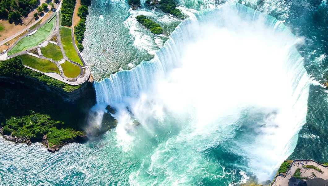 https://res.cloudinary.com/see-sight-tours/image/upload/v1744888655/strapi/New_York_Rainbow_Air_Helicopter_Tour_USA_7dac04d1a7.jpg
