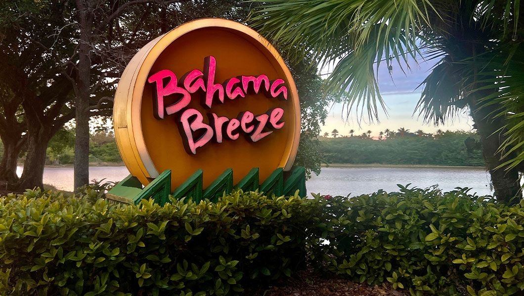 https://res.cloudinary.com/see-sight-tours/image/upload/v1744954564/strapi/Bahama_Breeze_restaurant_exterior_sign_at_Sawgrass_Mills_Mall_6ca7628e1e.jpg