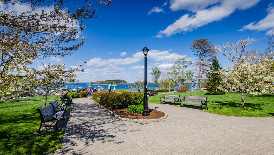 https://res.cloudinary.com/see-sight-tours/image/upload/v1744959253/strapi/Agamont_Park_Bar_Harbour_845ca630a0.jpg