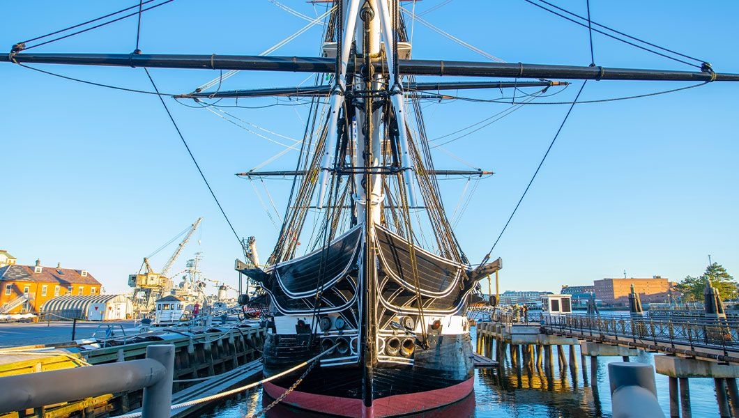 https://res.cloudinary.com/see-sight-tours/image/upload/v1744960564/strapi/USS_Constitution_Boston_Harbour_12649aa649.jpg