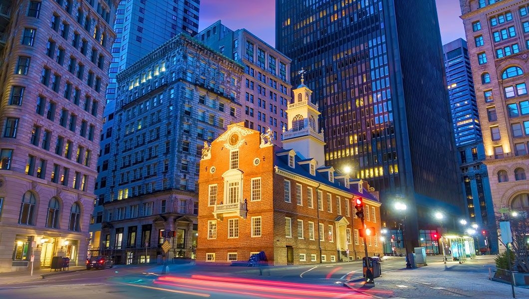 https://res.cloudinary.com/see-sight-tours/image/upload/v1744977322/strapi/MA_Boston_Old_State_House_80f885a716.jpg