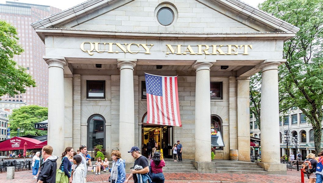 https://res.cloudinary.com/see-sight-tours/image/upload/v1745228890/strapi/Boston_Quincy_Market_a7e41f4b11.jpg