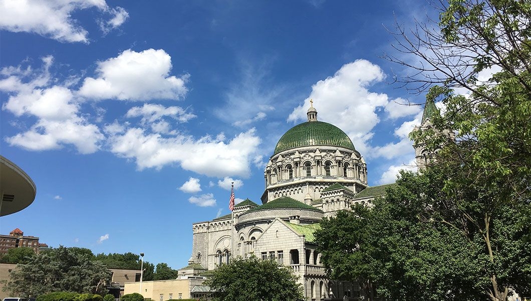 https://res.cloudinary.com/see-sight-tours/image/upload/v1745235496/strapi/Basilica_of_Saint_Louis_d3c30827e0.jpg