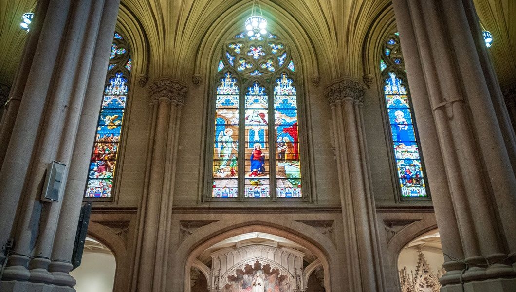 https://res.cloudinary.com/see-sight-tours/image/upload/v1745237212/strapi/St_Patrick_Cathedral_Interior_86a269ab12.jpg