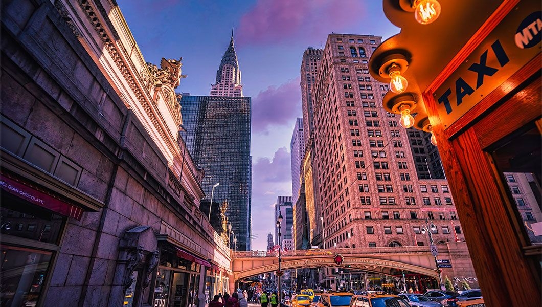 https://res.cloudinary.com/see-sight-tours/image/upload/v1745238632/strapi/Chrysler_Building_New_York_City_f5e70d08b5.jpg