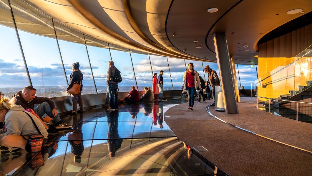 https://res.cloudinary.com/see-sight-tours/image/upload/v1745384479/strapi/Inside_Space_Needle_b8af77ee1b.jpg