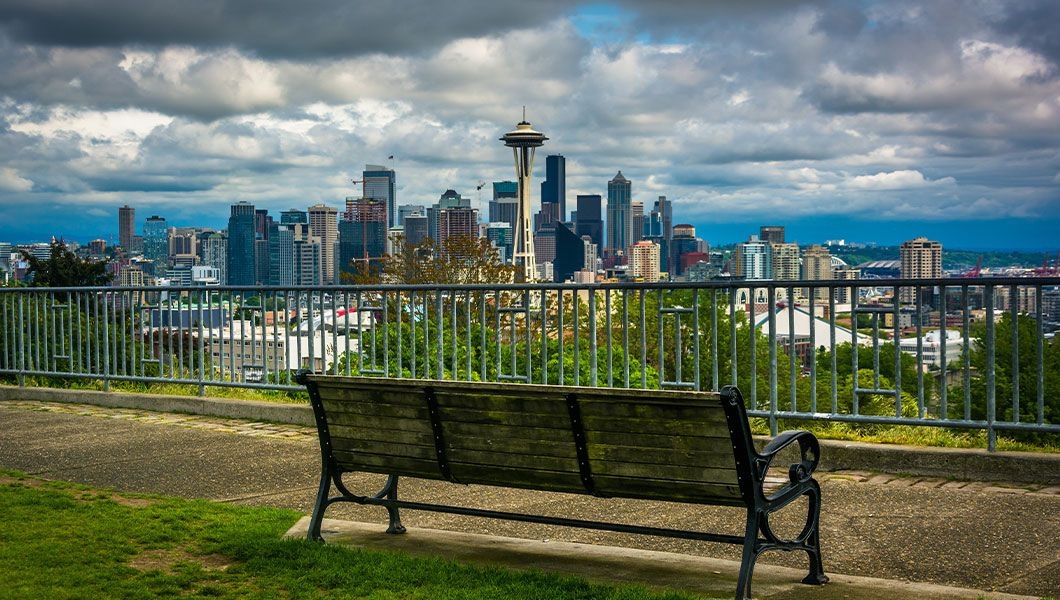 https://res.cloudinary.com/see-sight-tours/image/upload/v1745385319/strapi/A_bench_in_kerry_park_seattle_7057250fcf.jpg