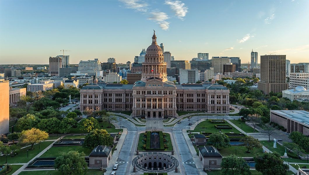 https://res.cloudinary.com/see-sight-tours/image/upload/v1745390565/strapi/Texas_Capital_Austin_US_9b33cac865.jpg