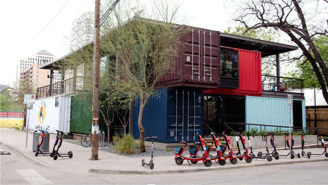 https://res.cloudinary.com/see-sight-tours/image/upload/v1745392448/strapi/Austin_Rainey_Street_Historic_District_dbfc467d5c.jpg