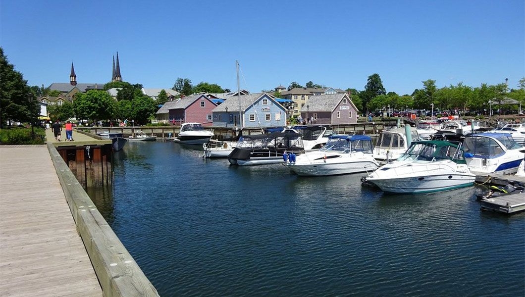 https://res.cloudinary.com/see-sight-tours/image/upload/v1745394047/strapi/Peak_s_Wharf_Charlotte_Town_US_11645aeb6b.jpg