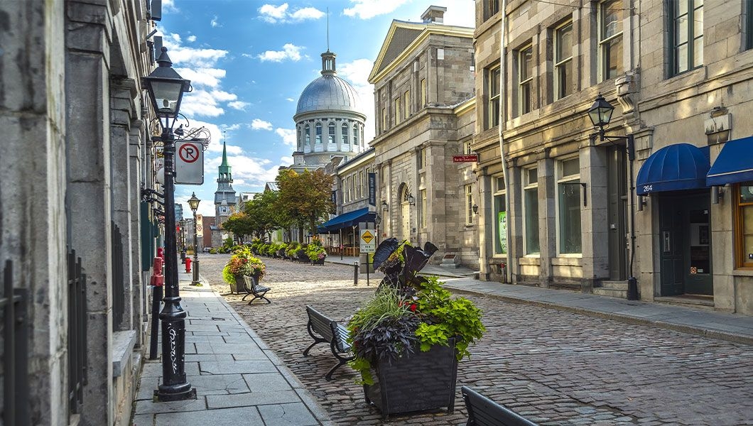 https://res.cloudinary.com/see-sight-tours/image/upload/v1745825065/strapi/Old_Montreal_Canada_3caa386dd6.jpg