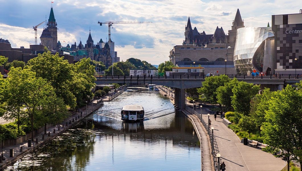 https://res.cloudinary.com/see-sight-tours/image/upload/v1745827125/strapi/Capital_Cruises_Ottawa_596bbc59fe.jpg