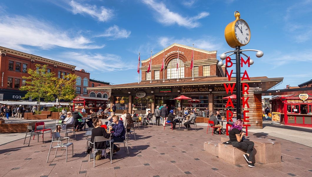 https://res.cloudinary.com/see-sight-tours/image/upload/v1745837111/strapi/Byward_Market_Ottawa_CA_8cd5ac3723.jpg