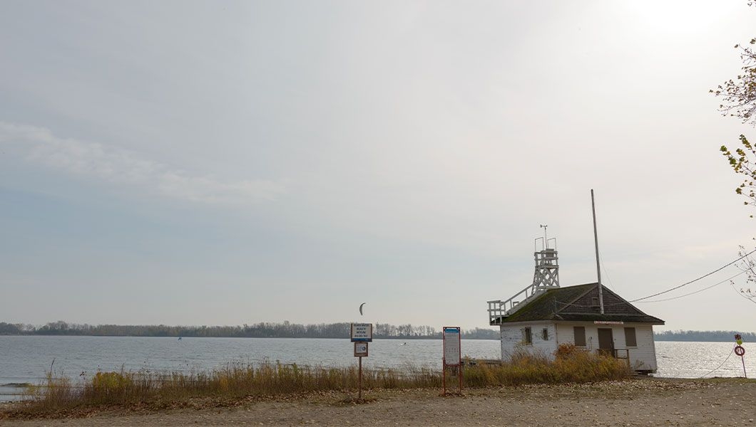 https://res.cloudinary.com/see-sight-tours/image/upload/v1745908253/strapi/Torronto_Cherry_beach_80bd544c2f.jpg