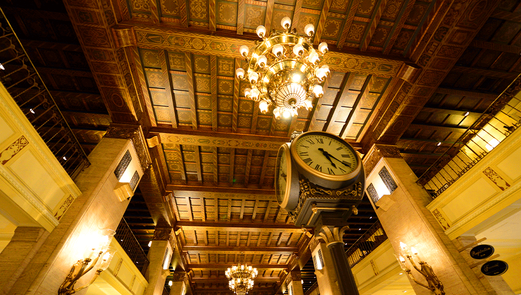 https://res.cloudinary.com/see-sight-tours/image/upload/v1745909186/strapi/Fairmont_Royal_York_Toronto_9178ae467b.png