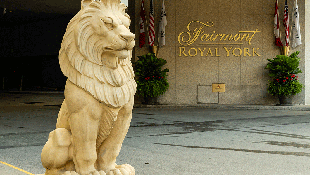 https://res.cloudinary.com/see-sight-tours/image/upload/v1745909187/strapi/Fairmont_Royal_York_Toronto1_26497fd4d8.png