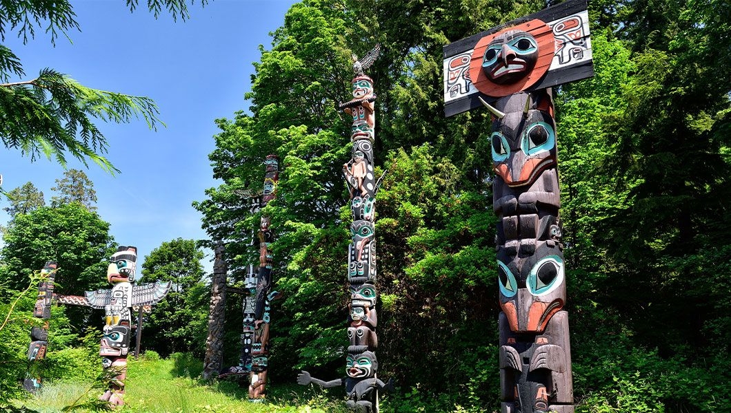 https://res.cloudinary.com/see-sight-tours/image/upload/v1745910200/strapi/Stanley_Park_Vancouver_ccf0a08006.jpg