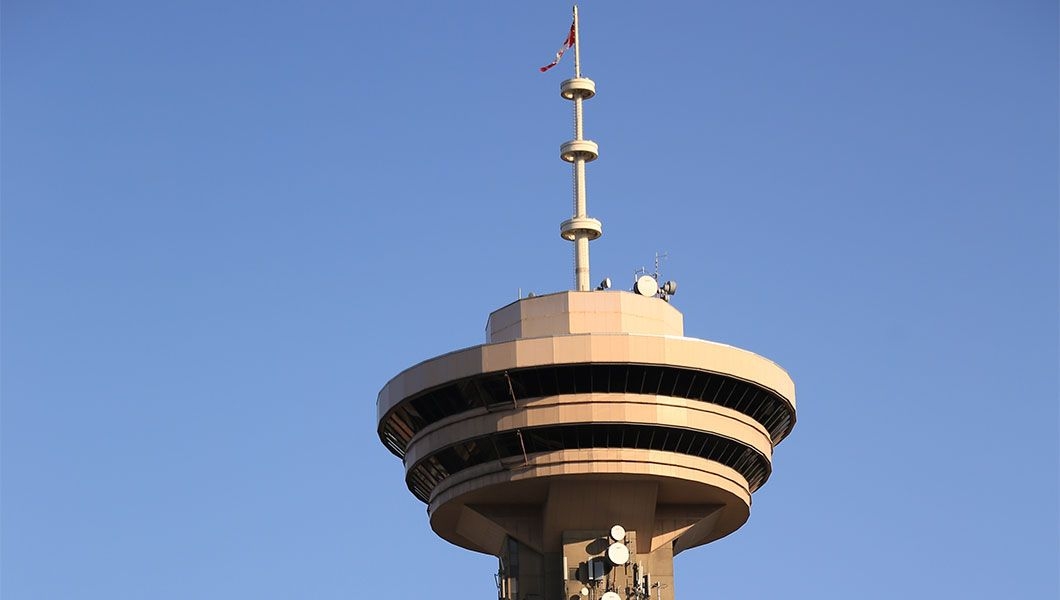 https://res.cloudinary.com/see-sight-tours/image/upload/v1745912665/strapi/Canada_Vancouver_Lookout_afb45eb4c6.jpg