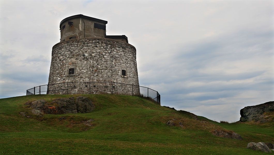 https://res.cloudinary.com/see-sight-tours/image/upload/v1745930800/strapi/Carleton_Martello_Tower_1_aaf3224257.jpg
